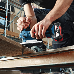 Fierastrau pendular acumulator GST18V-LIS fixare rapida 550-2700curse/min cu reglaj pendulare 18V/2x4.0Ah BOSCH