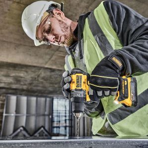 Masina insurubat/gaurit cuplu reglabil fara acumulator DCD800NT mandrina 650/2000rpm 90Nm 18V/solo DEWALT