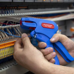 Cleste dezizolat cabluri cu autoreglaj 0.6-16.0 mmp numarul 7 WEICON