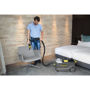 ASPIRATOR INJECTIE-ASPIRATIE SPALARE TAPITERII AUTO PUZZI 10/1 74L/S - 254 MBAR CAPACITATE 10L 1250W KARCHER
