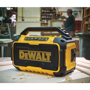 Boxa portabila DCR011 cu functie Bluetooth distanta 30m 10W 12/18V/solo DEWALT