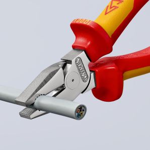 CLESTE COMBINAT IZOLAT 1000V 180 MM MANER BIMATERIAL HEAVY DUTY KNIPEX