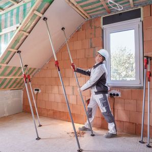 Suport telescopic STE300 pentru panouri lemn/rigips H 1700-3000mm capacitate 350-110kg BESSEY